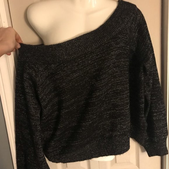 Black Off-the-Shoulder Sweater, Large - Picture 1 of 3